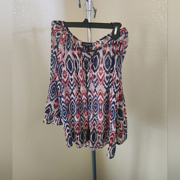 I.N.Studio Lightweight Long Sleeve Blouse - Picture 1 of 3